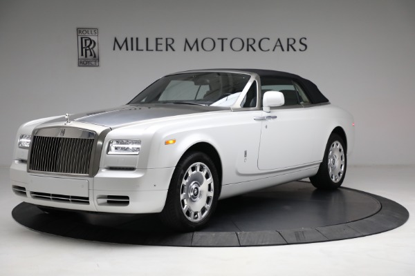 Used 2017 Rolls-Royce Phantom Drophead Coupe for sale Sold at Aston Martin of Greenwich in Greenwich CT 06830 10