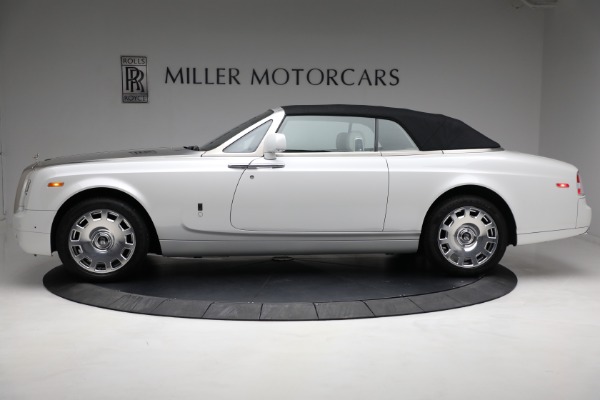 Used 2017 Rolls-Royce Phantom Drophead Coupe for sale Sold at Aston Martin of Greenwich in Greenwich CT 06830 11