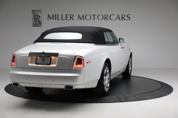 Used 2017 Rolls-Royce Phantom Drophead Coupe for sale Sold at Aston Martin of Greenwich in Greenwich CT 06830 13