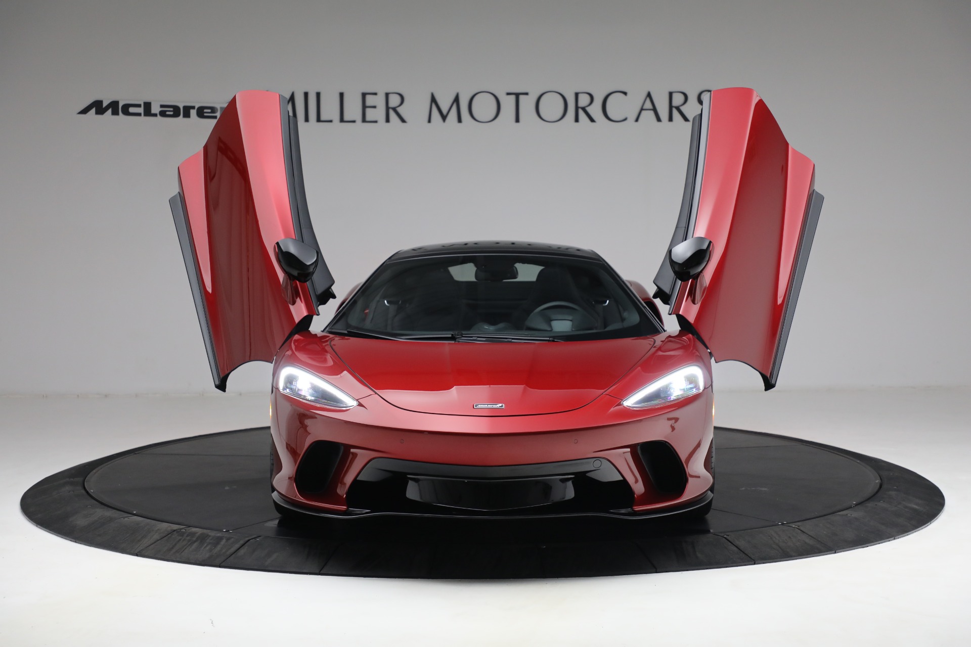 GRANCY BigCardigan Mレッド New 2021 McLaren GT Luxe For Sale (Special Pricing