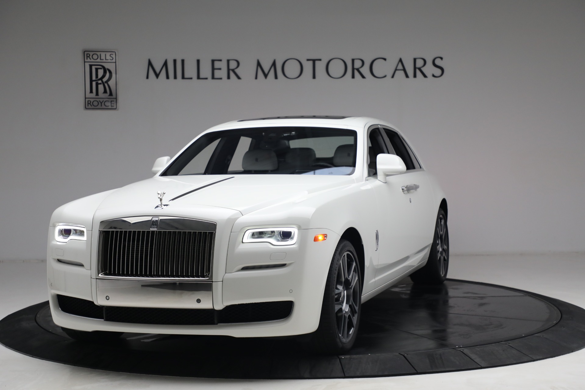 Used 2017 Rolls-Royce Ghost for sale Sold at Aston Martin of Greenwich in Greenwich CT 06830 1