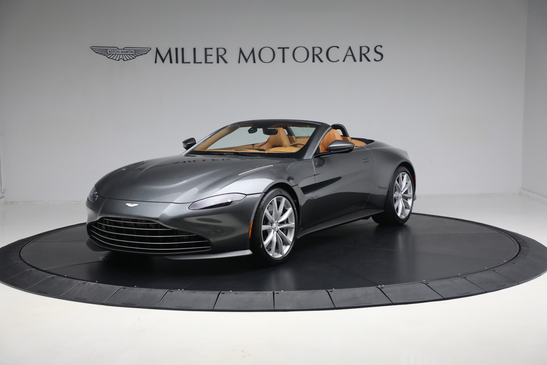 Used 2021 Aston Martin Vantage Roadster for sale Sold at Aston Martin of Greenwich in Greenwich CT 06830 1