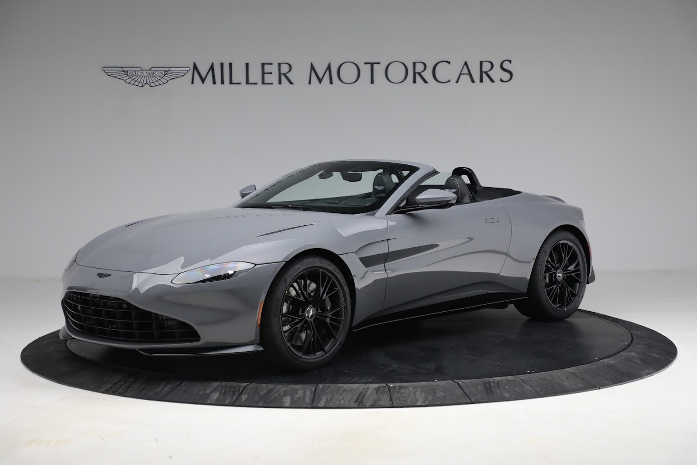 New 2021 Aston Martin Vantage Roadster for sale Sold at Aston Martin of Greenwich in Greenwich CT 06830 1