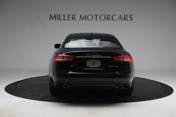 Used 2016 Maserati Quattroporte S Q4 for sale Sold at Aston Martin of Greenwich in Greenwich CT 06830 10