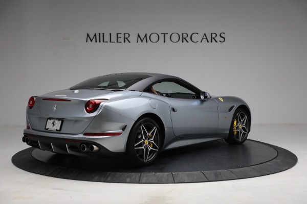 Used 2017 Ferrari California T for sale Sold at Aston Martin of Greenwich in Greenwich CT 06830 20