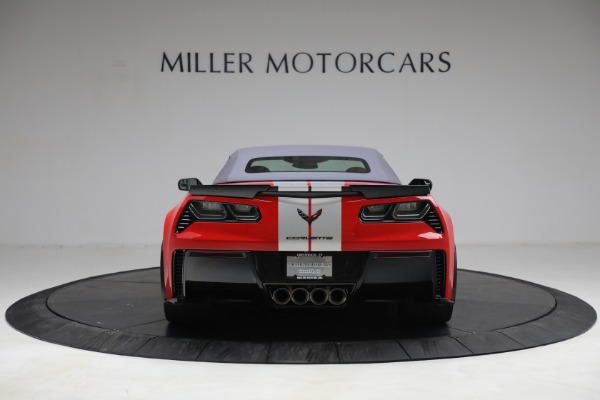 Used 2015 Chevrolet Corvette Z06 for sale $89,900 at Aston Martin of Greenwich in Greenwich CT 06830 18