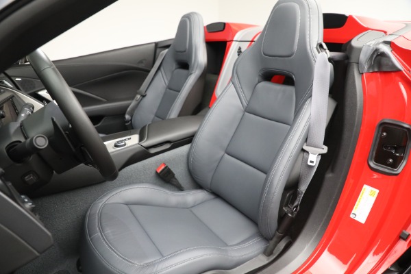 Used 2015 Chevrolet Corvette Z06 for sale $89,900 at Aston Martin of Greenwich in Greenwich CT 06830 27