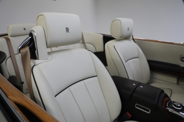 Used 2015 Rolls-Royce Phantom Drophead Coupe for sale Sold at Aston Martin of Greenwich in Greenwich CT 06830 26