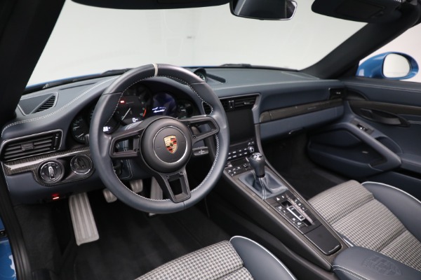 Used 2019 Porsche 911 Speedster for sale Sold at Aston Martin of Greenwich in Greenwich CT 06830 17
