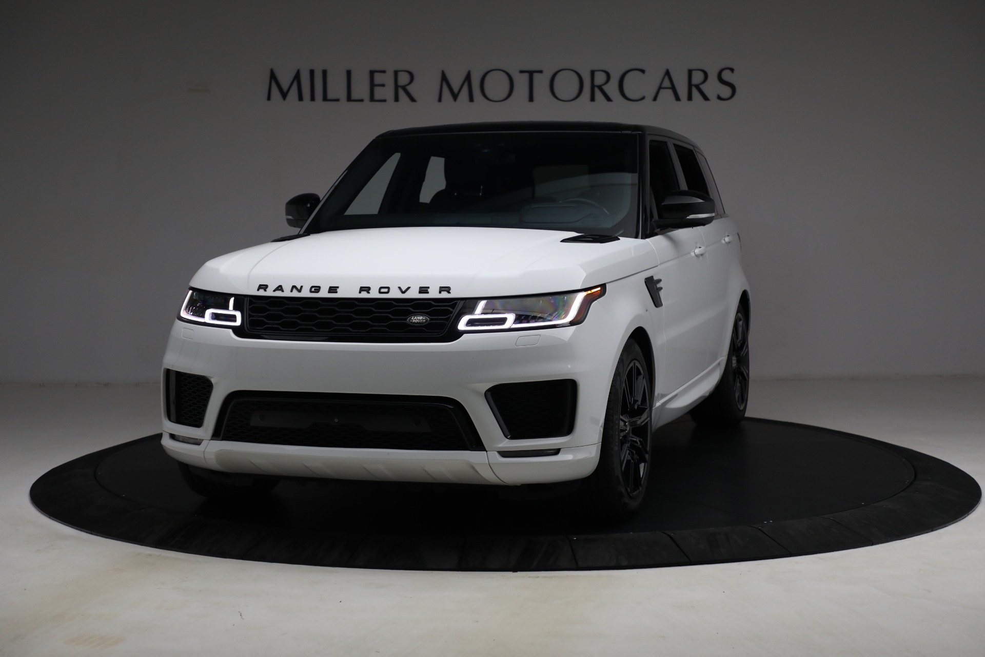 Used 2018 Land Rover Range Rover Sport Supercharged Dynamic for sale Sold at Aston Martin of Greenwich in Greenwich CT 06830 1