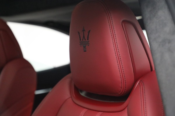 New 2022 Maserati Ghibli Modena Q4 for sale $99,755 at Aston Martin of Greenwich in Greenwich CT 06830 15