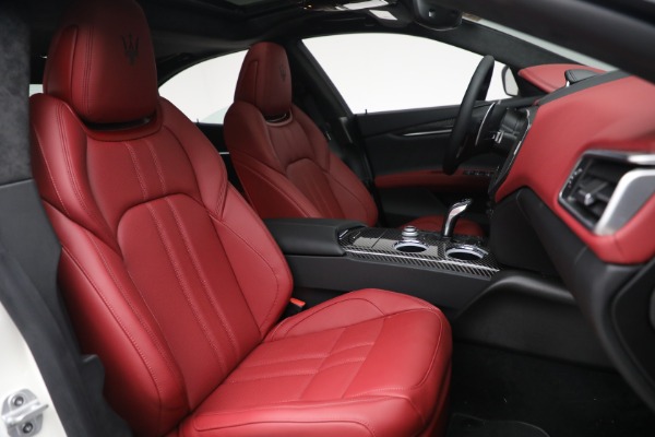 New 2022 Maserati Ghibli Modena Q4 for sale $99,755 at Aston Martin of Greenwich in Greenwich CT 06830 27