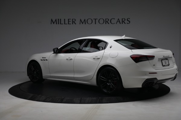 New 2022 Maserati Ghibli Modena Q4 for sale $99,755 at Aston Martin of Greenwich in Greenwich CT 06830 4