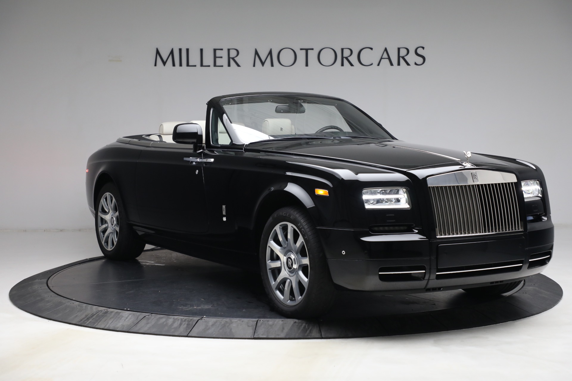 Used RollsRoyce Phantom Drophead Coupe for Sale with Photos  CarGurus