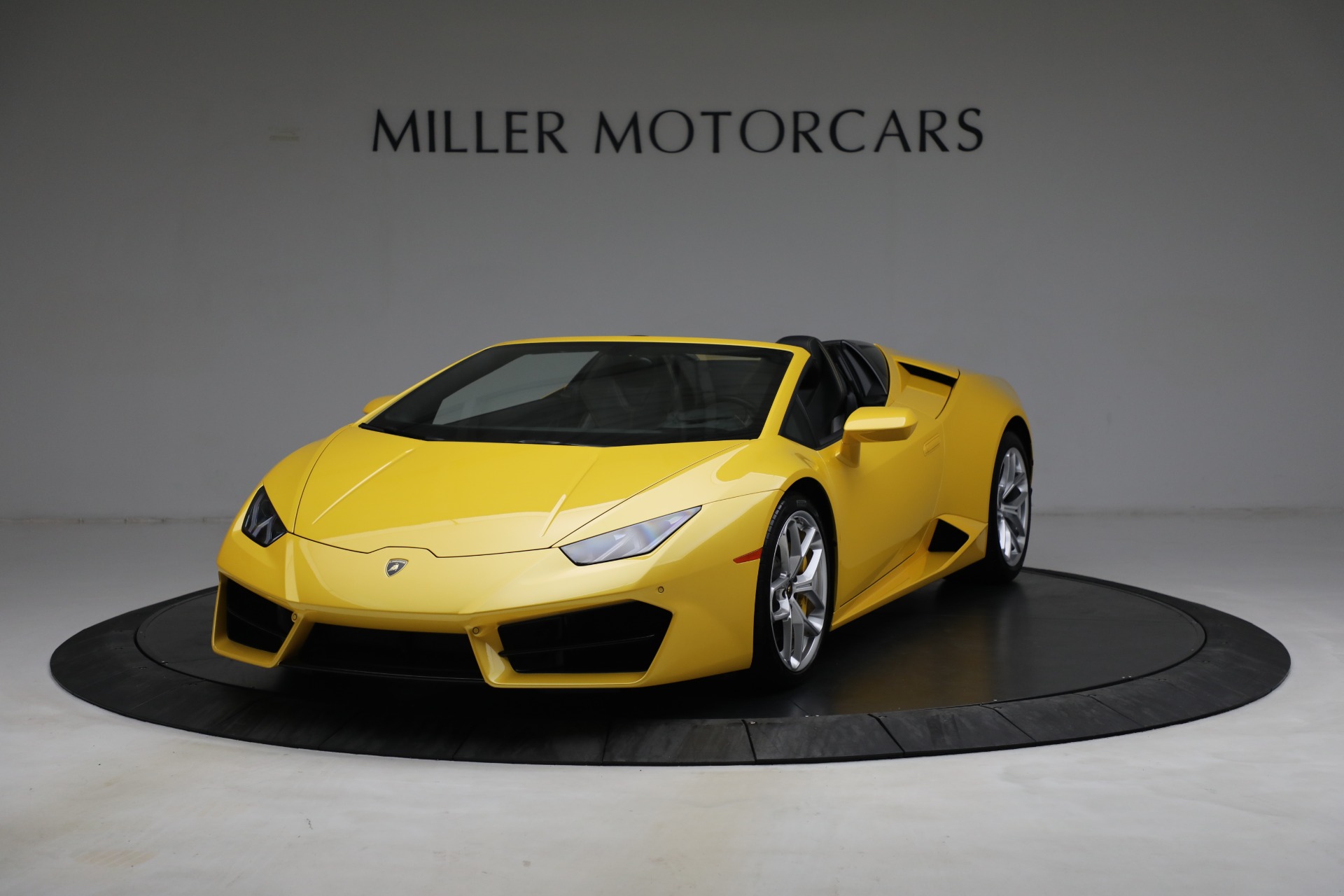 Used 2017 Lamborghini Huracan LP 580-2 Spyder for sale Sold at Aston Martin of Greenwich in Greenwich CT 06830 1