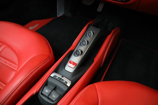 Used 2018 Ferrari 488 Spider for sale $339,900 at Aston Martin of Greenwich in Greenwich CT 06830 27