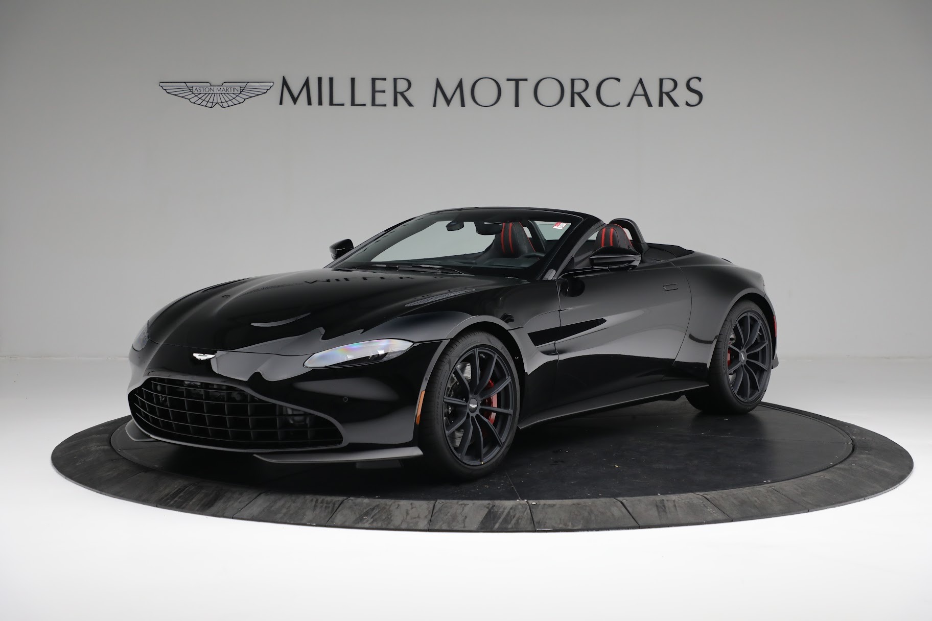 Used 2021 Aston Martin Vantage Roadster for sale Sold at Aston Martin of Greenwich in Greenwich CT 06830 1