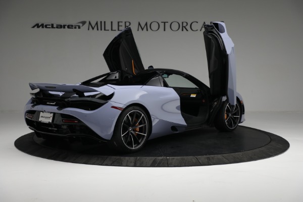 New 2022 McLaren 720S Spider for sale $425,080 at Aston Martin of Greenwich in Greenwich CT 06830 18