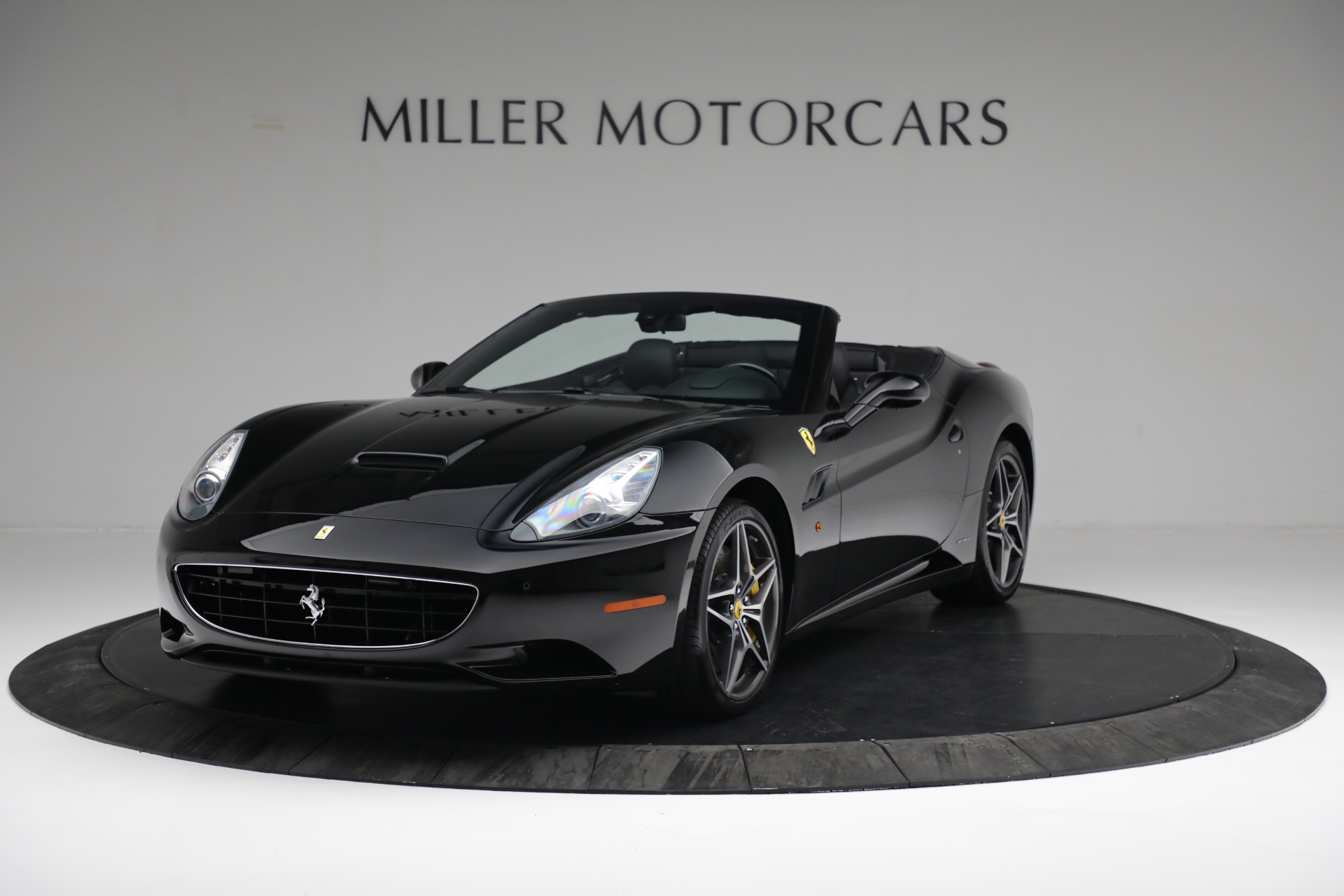 Used 2014 Ferrari California 30 for sale Sold at Aston Martin of Greenwich in Greenwich CT 06830 1