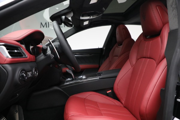 New 2022 Maserati Ghibli Modena Q4 for sale Sold at Aston Martin of Greenwich in Greenwich CT 06830 14