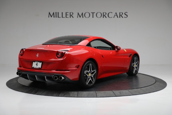 Used 2016 Ferrari California T for sale Sold at Aston Martin of Greenwich in Greenwich CT 06830 17