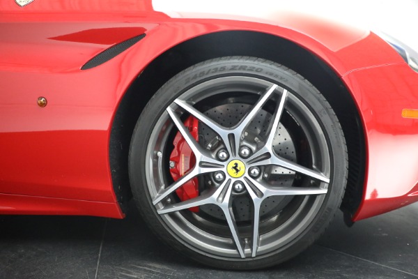 Used 2016 Ferrari California T for sale $179,900 at Aston Martin of Greenwich in Greenwich CT 06830 21
