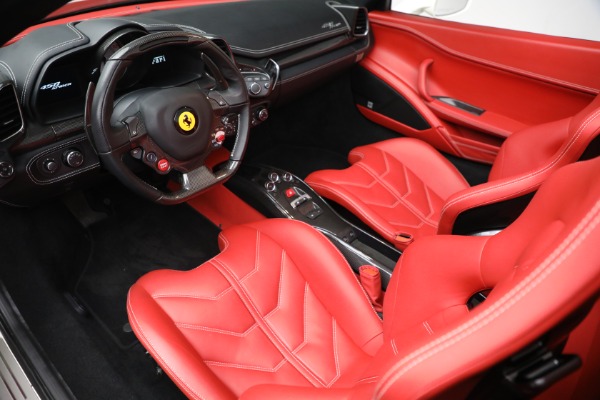 Used 2012 Ferrari 458 Spider for sale Sold at Aston Martin of Greenwich in Greenwich CT 06830 19