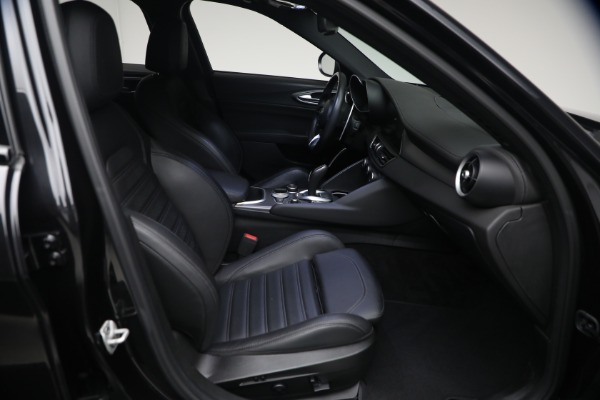 Used 2022 Alfa Romeo Giulia Veloce for sale $27,900 at Miller Motorcars Aston Martin in Greenwich CT 06830 14