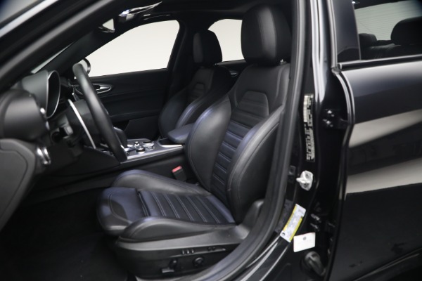 Used 2022 Alfa Romeo Giulia Veloce for sale $27,900 at Miller Motorcars Aston Martin in Greenwich CT 06830 15
