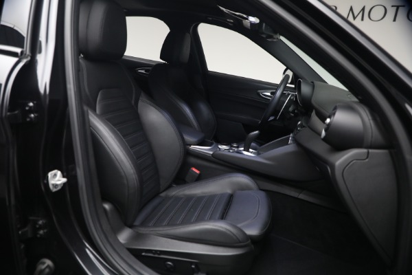 Used 2022 Alfa Romeo Giulia Veloce for sale $27,900 at Miller Motorcars Aston Martin in Greenwich CT 06830 16