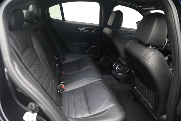 Used 2022 Alfa Romeo Giulia Veloce for sale $27,900 at Miller Motorcars Aston Martin in Greenwich CT 06830 17