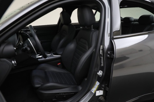 Used 2022 Alfa Romeo Giulia Veloce for sale Sold at Aston Martin of Greenwich in Greenwich CT 06830 21