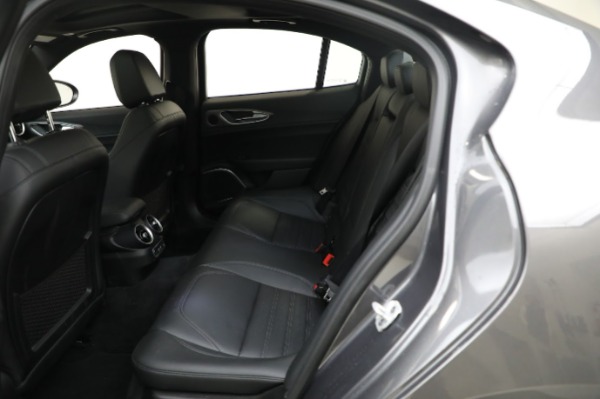 Used 2022 Alfa Romeo Giulia Veloce for sale Sold at Aston Martin of Greenwich in Greenwich CT 06830 23