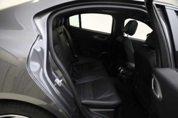 Used 2022 Alfa Romeo Giulia Veloce for sale Sold at Aston Martin of Greenwich in Greenwich CT 06830 24