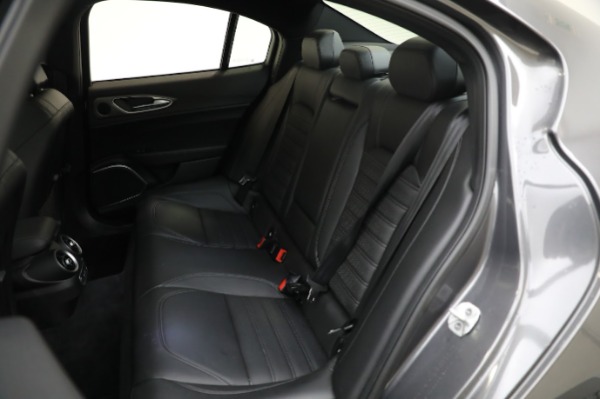 Used 2022 Alfa Romeo Giulia Veloce for sale Sold at Aston Martin of Greenwich in Greenwich CT 06830 25