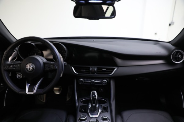 Used 2022 Alfa Romeo Giulia Veloce for sale Sold at Aston Martin of Greenwich in Greenwich CT 06830 28