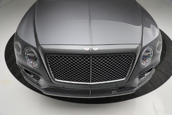 Used 2018 Bentley Bentayga W12 Signature for sale $179,900 at Aston Martin of Greenwich in Greenwich CT 06830 10