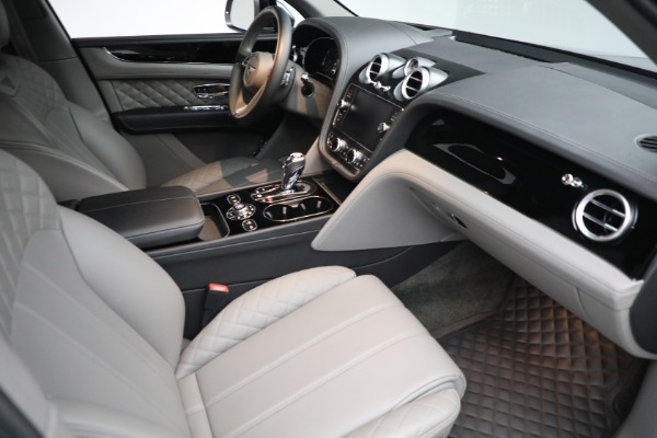 Used 2018 Bentley Bentayga W12 Signature for sale $179,900 at Aston Martin of Greenwich in Greenwich CT 06830 22