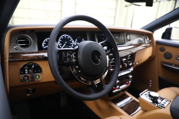 Used 2022 Rolls-Royce Phantom for sale Sold at Aston Martin of Greenwich in Greenwich CT 06830 10