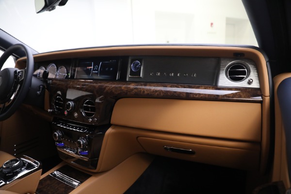 Used 2022 Rolls-Royce Phantom for sale Sold at Aston Martin of Greenwich in Greenwich CT 06830 11