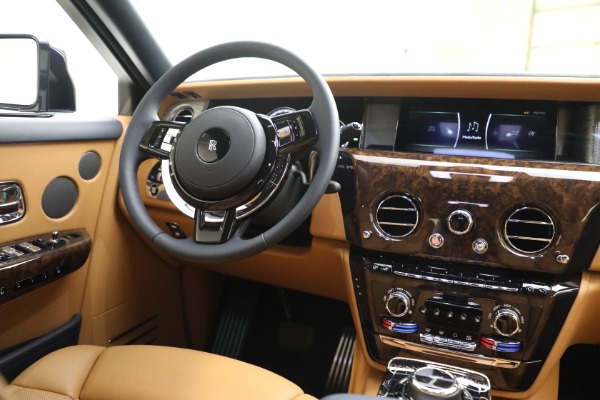 Used 2022 Rolls-Royce Phantom for sale $599,900 at Aston Martin of Greenwich in Greenwich CT 06830 24