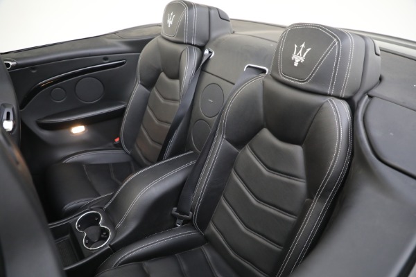 Used 2015 Maserati GranTurismo Sport for sale $79,900 at Aston Martin of Greenwich in Greenwich CT 06830 20