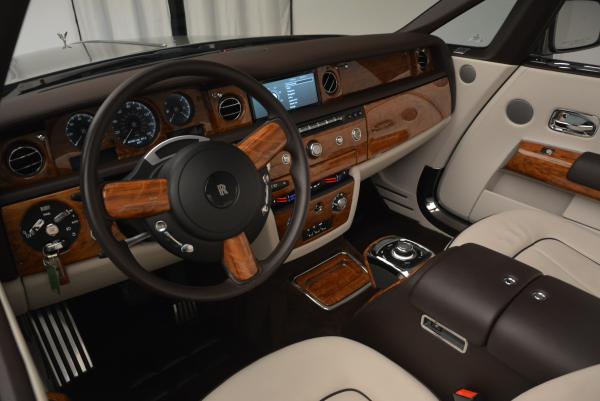 Used 2015 Rolls-Royce Phantom Drophead Coupe for sale Sold at Aston Martin of Greenwich in Greenwich CT 06830 28