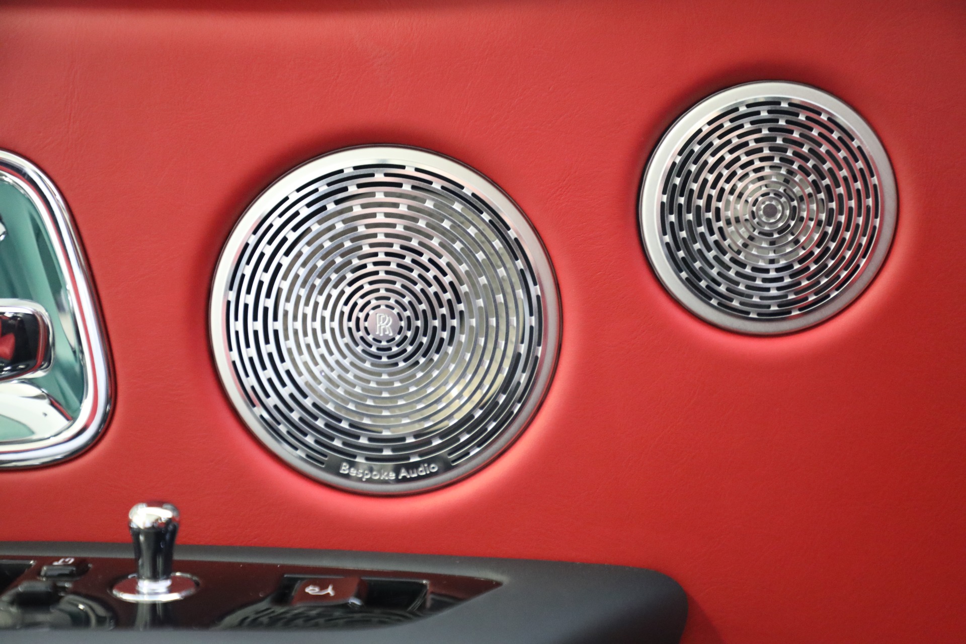 RollsRoyce giới thiệu Wraith Inspired by Music  dàn âm thanh Bespoke Audio  18 loa 1300 Watt
