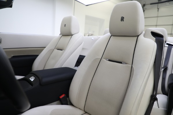 Used 2016 Rolls-Royce Dawn for sale $279,900 at Aston Martin of Greenwich in Greenwich CT 06830 27