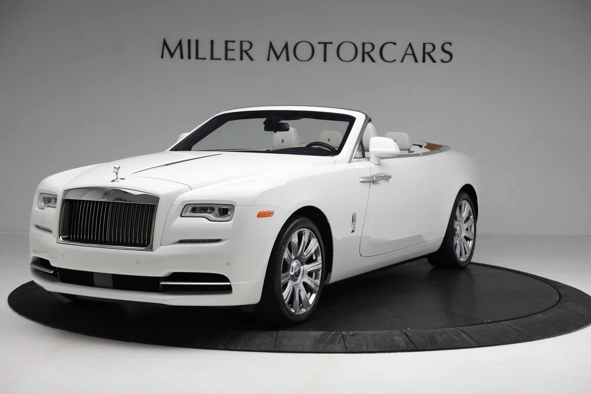 Used 2016 Rolls-Royce Dawn for sale Sold at Aston Martin of Greenwich in Greenwich CT 06830 1