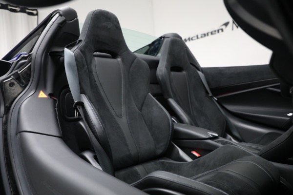 Used 2022 McLaren 720S Spider Performance for sale $344,900 at Aston Martin of Greenwich in Greenwich CT 06830 27