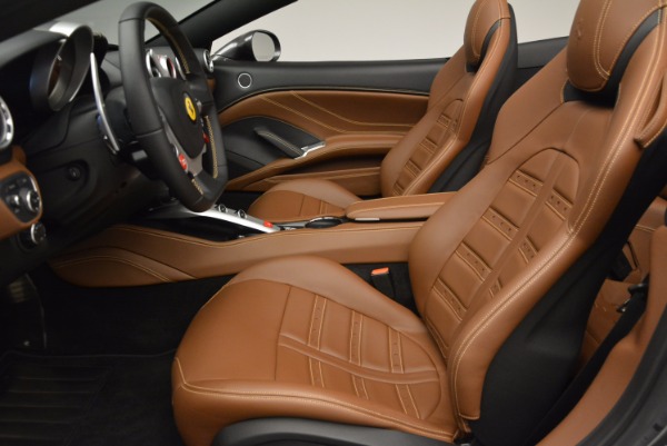 Used 2015 Ferrari California T for sale Sold at Aston Martin of Greenwich in Greenwich CT 06830 26