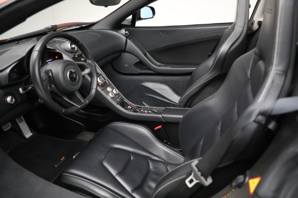 Used 2016 McLaren 675LT Spider for sale $275,900 at Aston Martin of Greenwich in Greenwich CT 06830 27