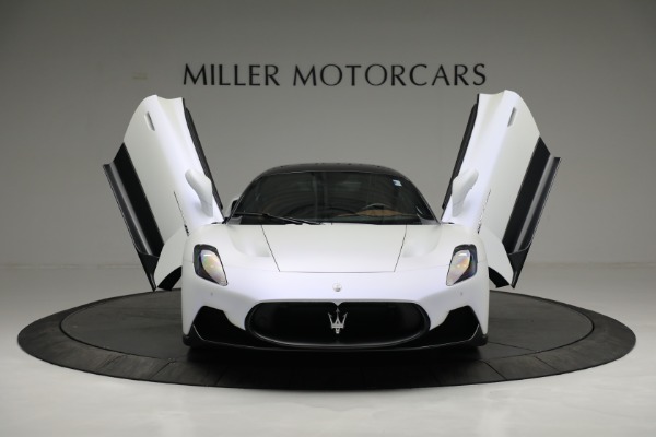 Used 2022 Maserati MC20 for sale $198,900 at Aston Martin of Greenwich in Greenwich CT 06830 24